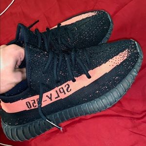 Yeezy Boost 350 V2
